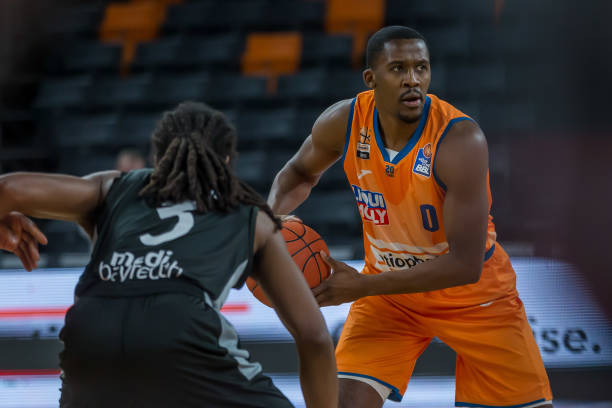 也离不开队 也离不开队