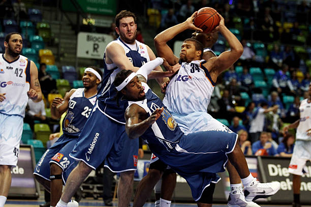 各入一球 各入一球