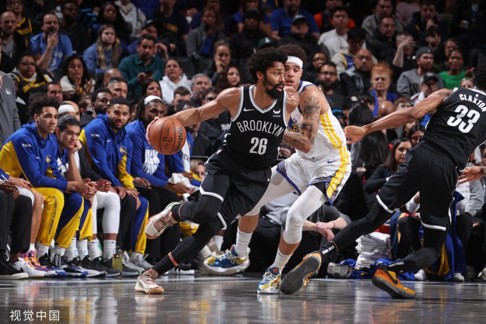 社交平台上 社交平台上