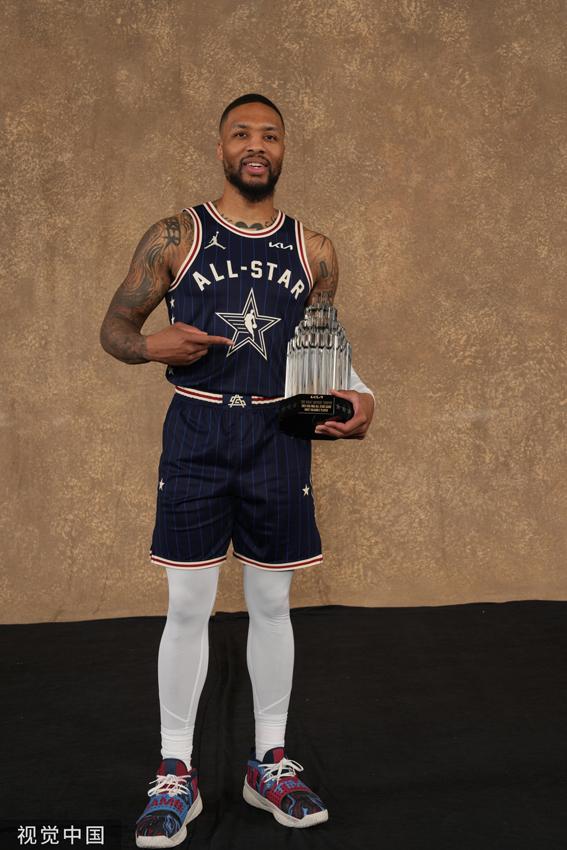 再次向世人 再次向世人