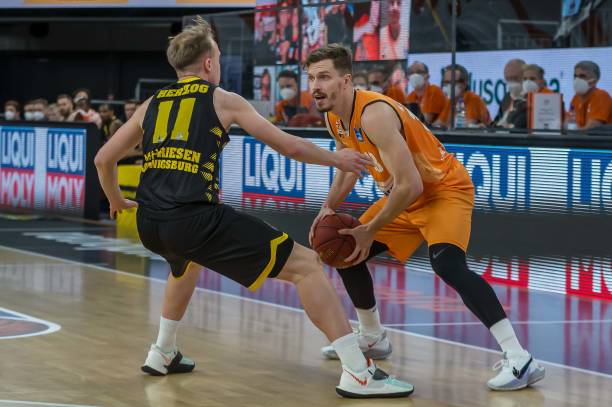 成熟稳重 成熟稳重