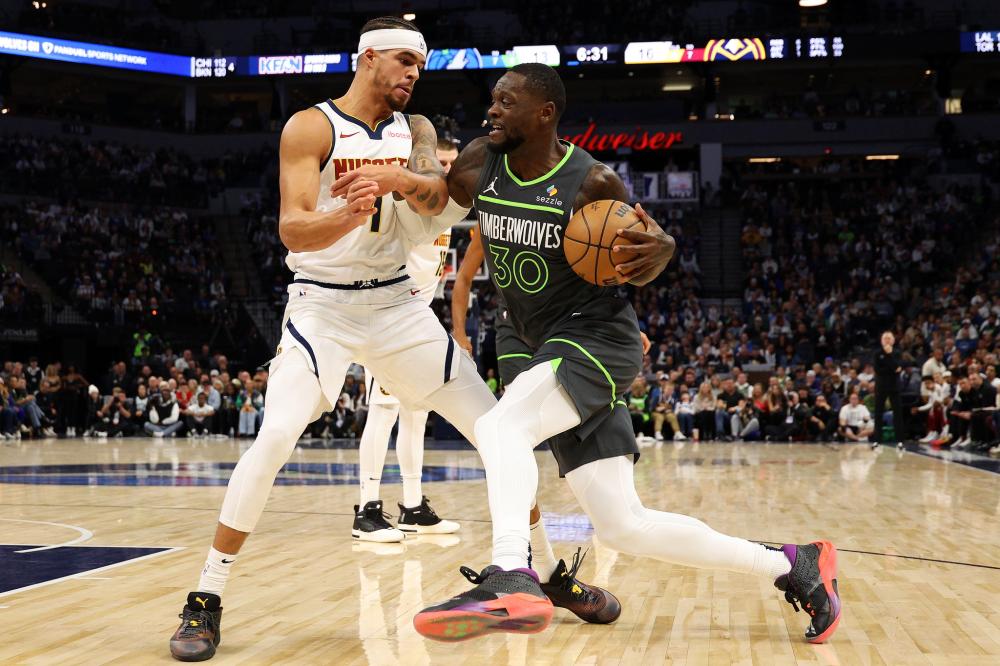 她有望在接 她有望在接